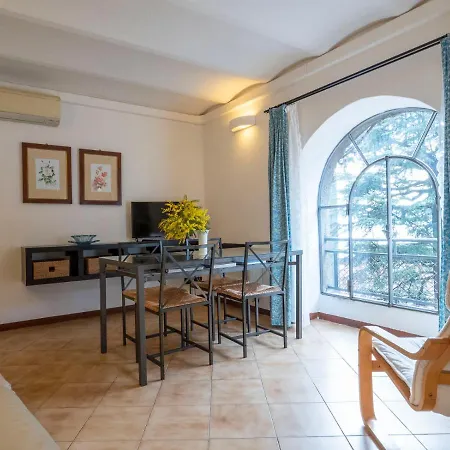 Albertina Apartamento Varenna